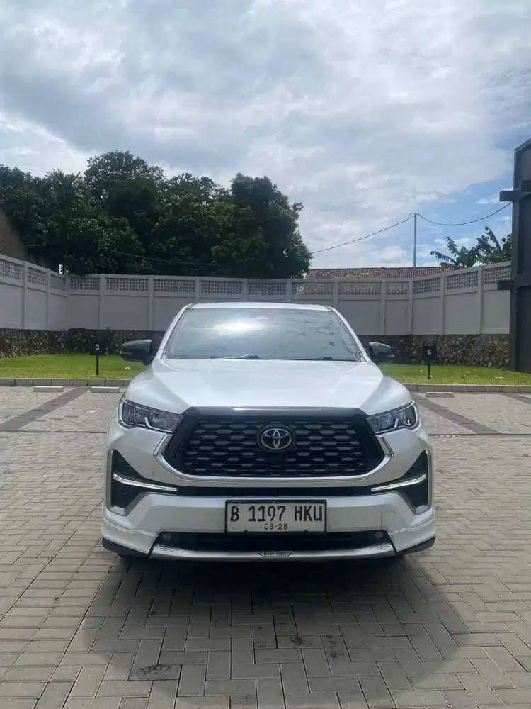 Toyota Innova Zenix Q Modelista 2.0 AT 2023