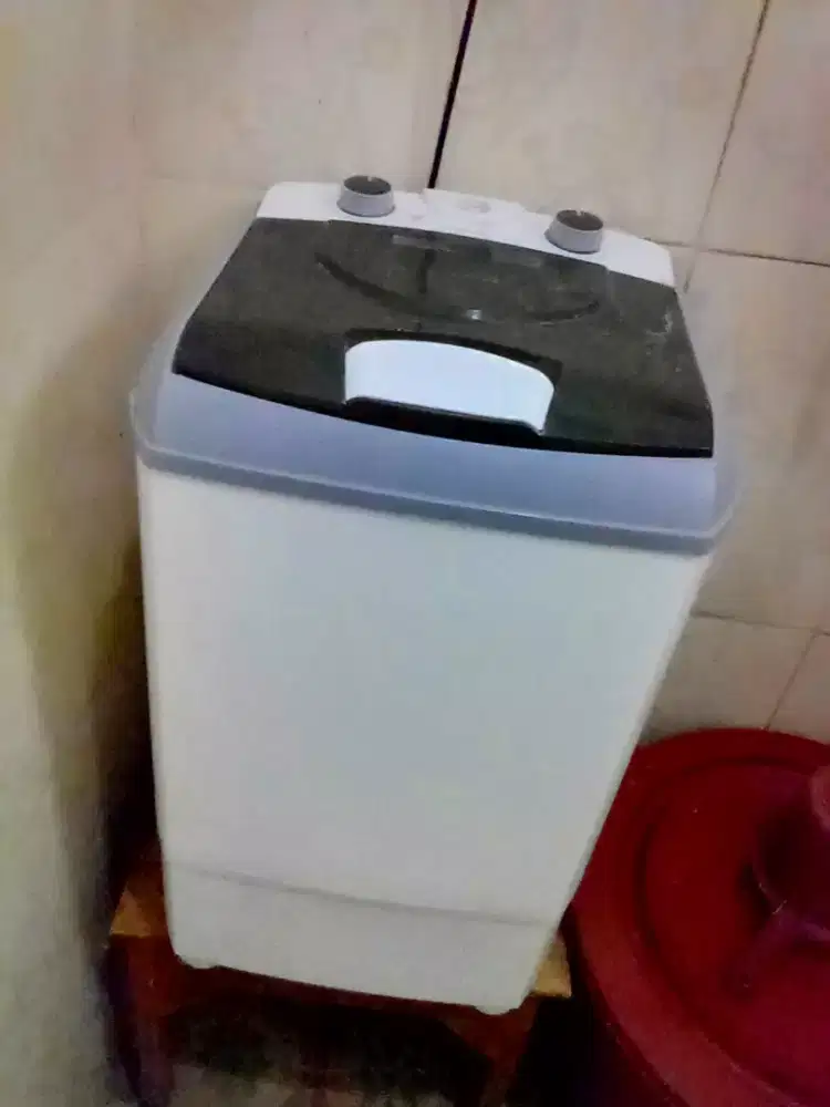 Dijual mesin cuci mini kondisi baik