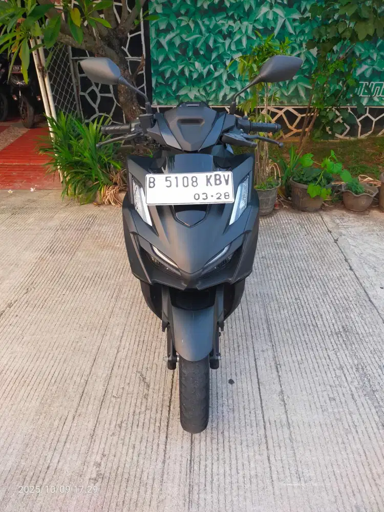VARIO 160 NEW BLACK MATTE