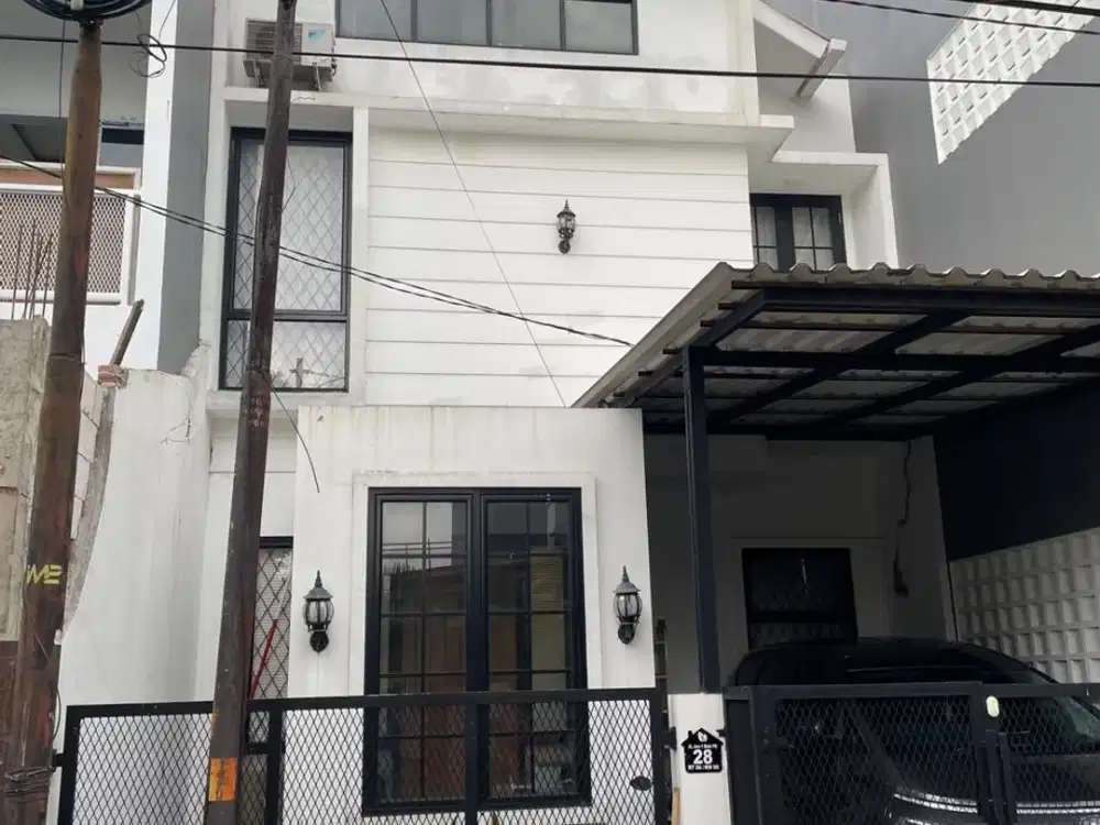 Dijual Rumah Lokasi Strategis Nusaloka Bsd