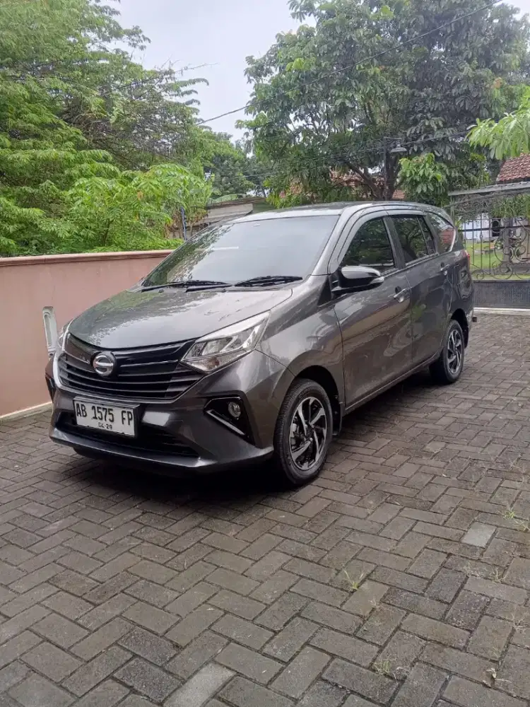 Sigra R automatic low km