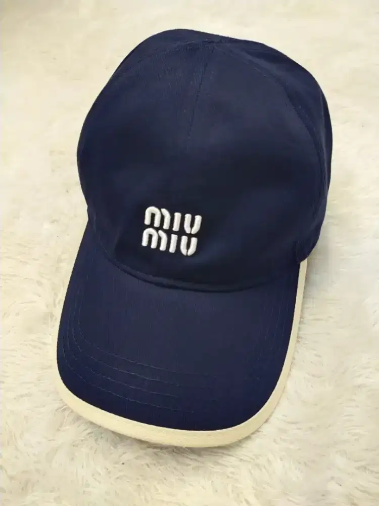 Luxury MIU MIU caps sangat cakep dan stylish bagus banget