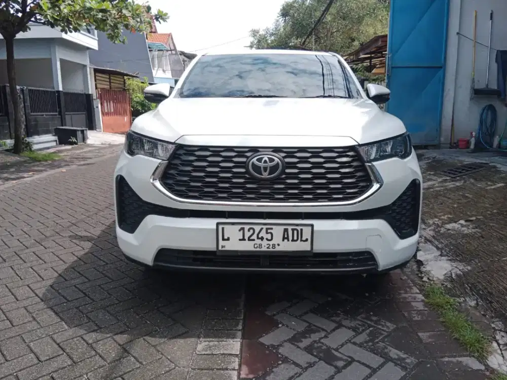 Toyota Innova reborn Zenix G 2.0 CVT 2023 putih matic