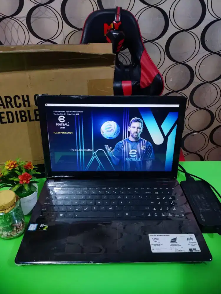 Laptop Gaming Desain Asus Baby ROG Core i7-7700HQ Ram 16Gb/Ssd+hdd gtx