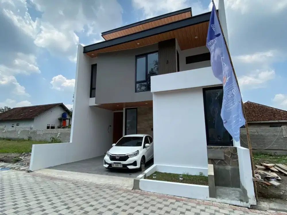 Rumah Mewah 2 Lantai di Ngaglik Sleman Carport Luas Hanya 15 Menit Dari Kuliner Kopi Klotok