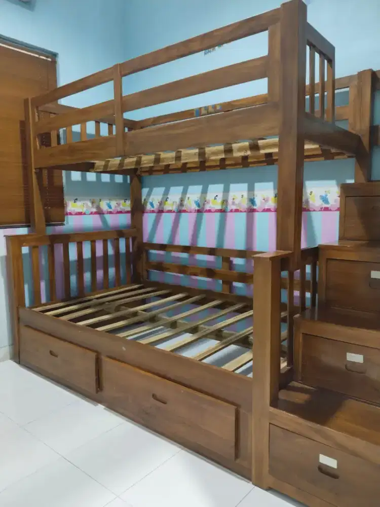 Dijual Ranjang Tidur Jati Susun