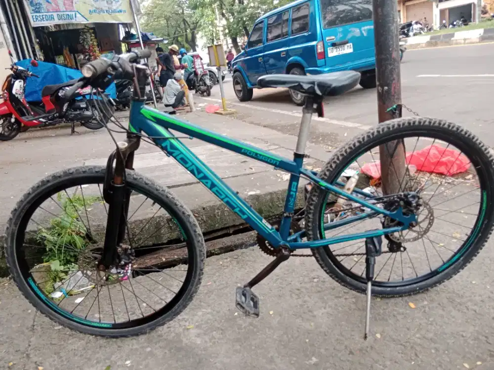 Sepeda dewasa merk polygon Monarch