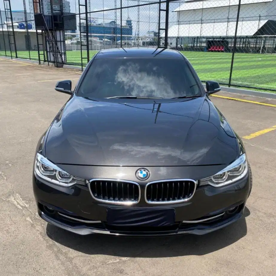 BMW 320i Sport LCI Tahun 2016