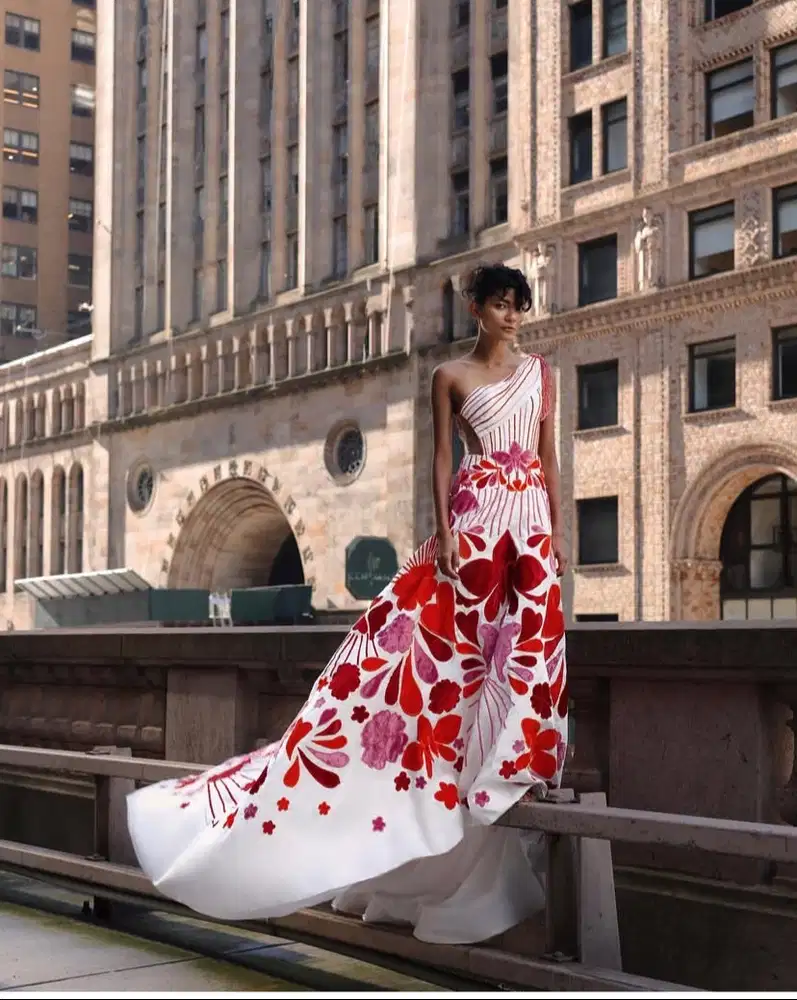 Penjahit / gaun / ready to wear