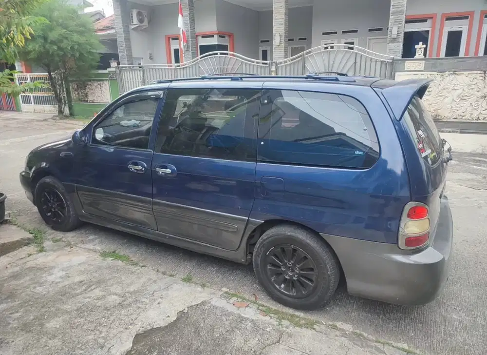 Kia Carnival 2001 Bensin