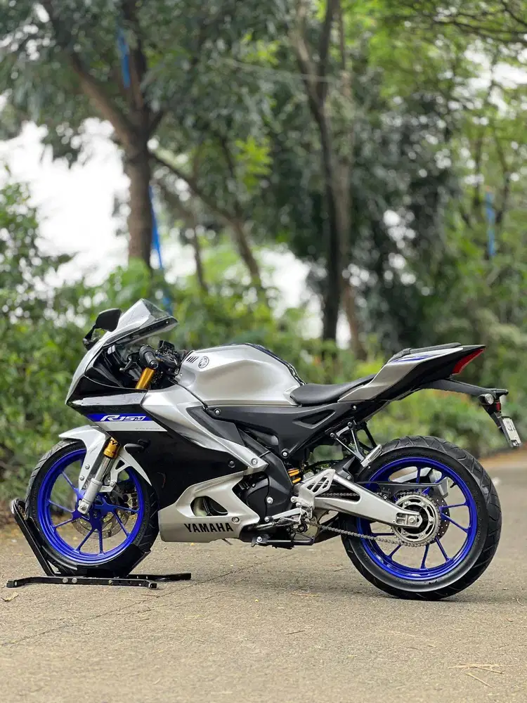 YAMAHA R15M ABS CONNECTED 2024 SILVER KM RENDAH PAJAK ON FULL MULUS