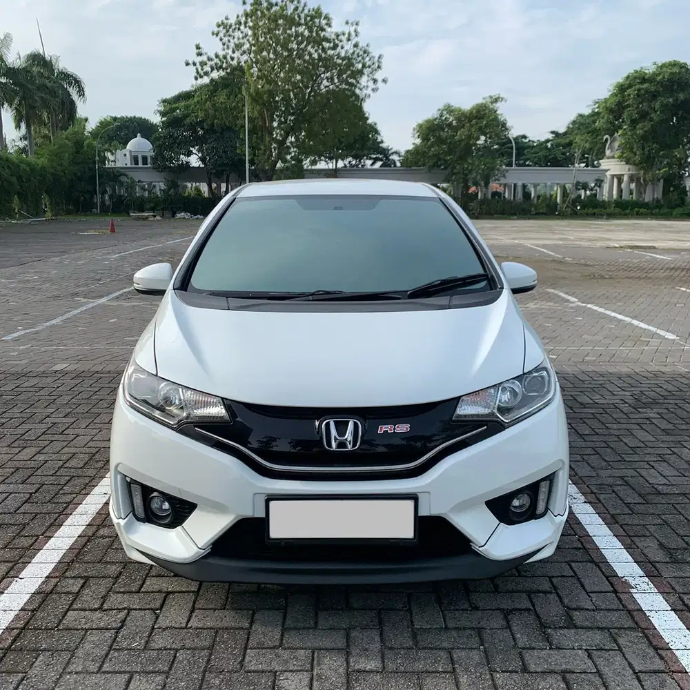 Honda Jazz RS Matic 2015 Putih — Tipe Tertinggi, Istimewa, Siap Pakai
