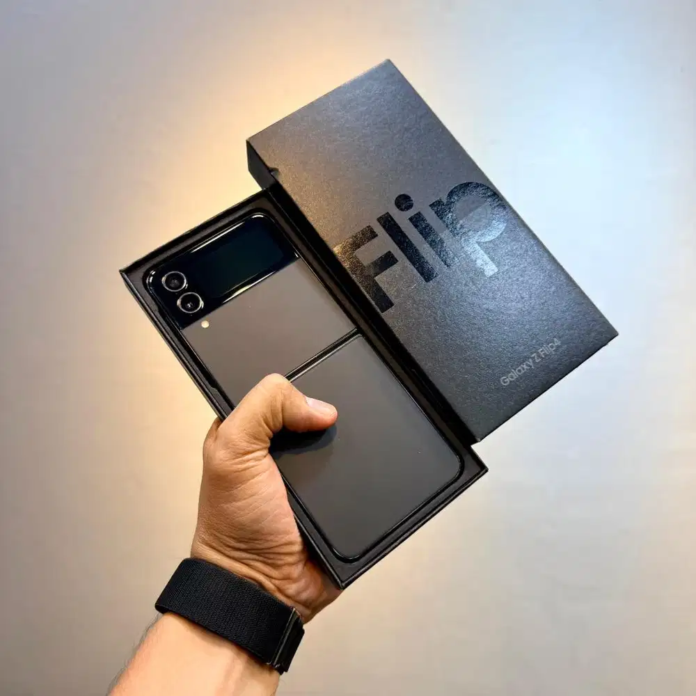 Samsung Z Flip 4 8/512Gb Second