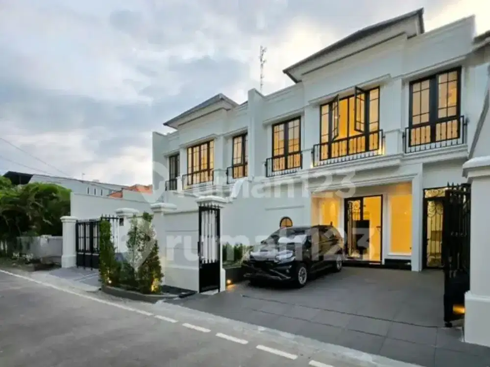 Brand New Home At Cempaka Putih, American Classic 2 Lantai Siap Huni Mewah