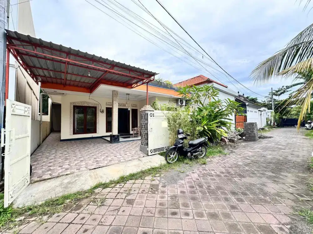 Rumah Cantik Siap Huni Full Furnished Jl Blongkeker Jimbaran