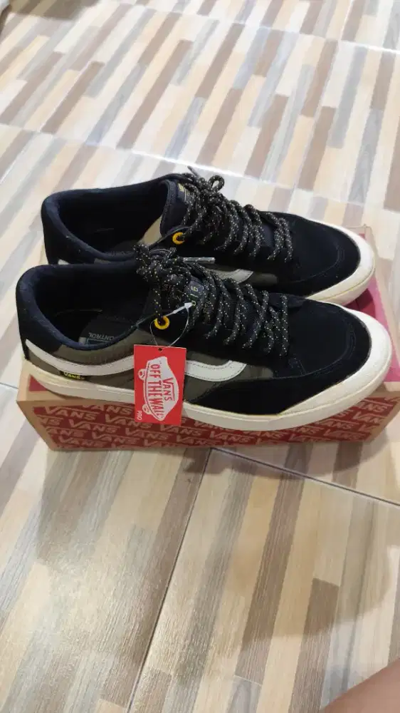 Vans Berle Pro. Size 43. Warna Black Military