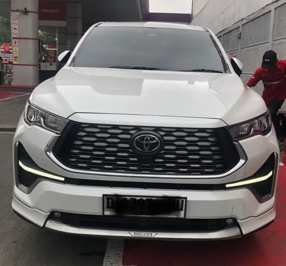Toyota Zenix Q modelista hybrid metik TSS Sensing tahun 2025