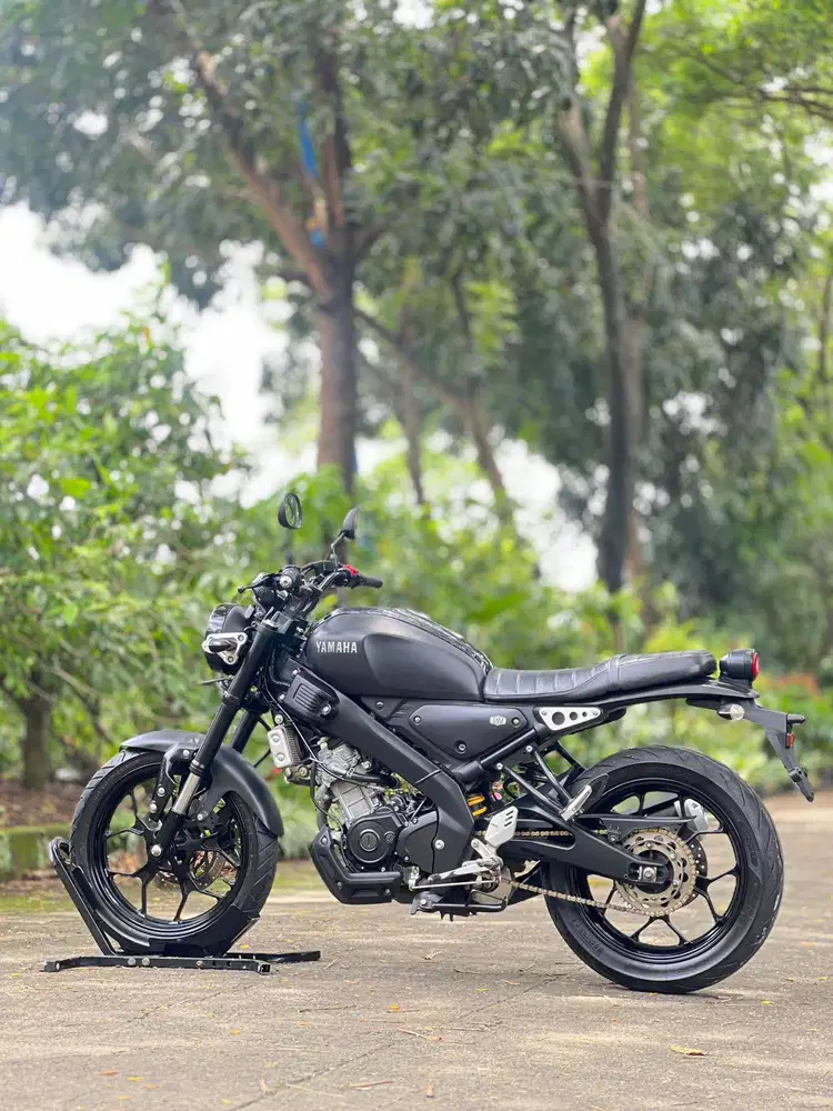 YAMAHA XSR 155 2022 BLACK KM RENDAH PAJAK PANJANG SIAP SANTAI
