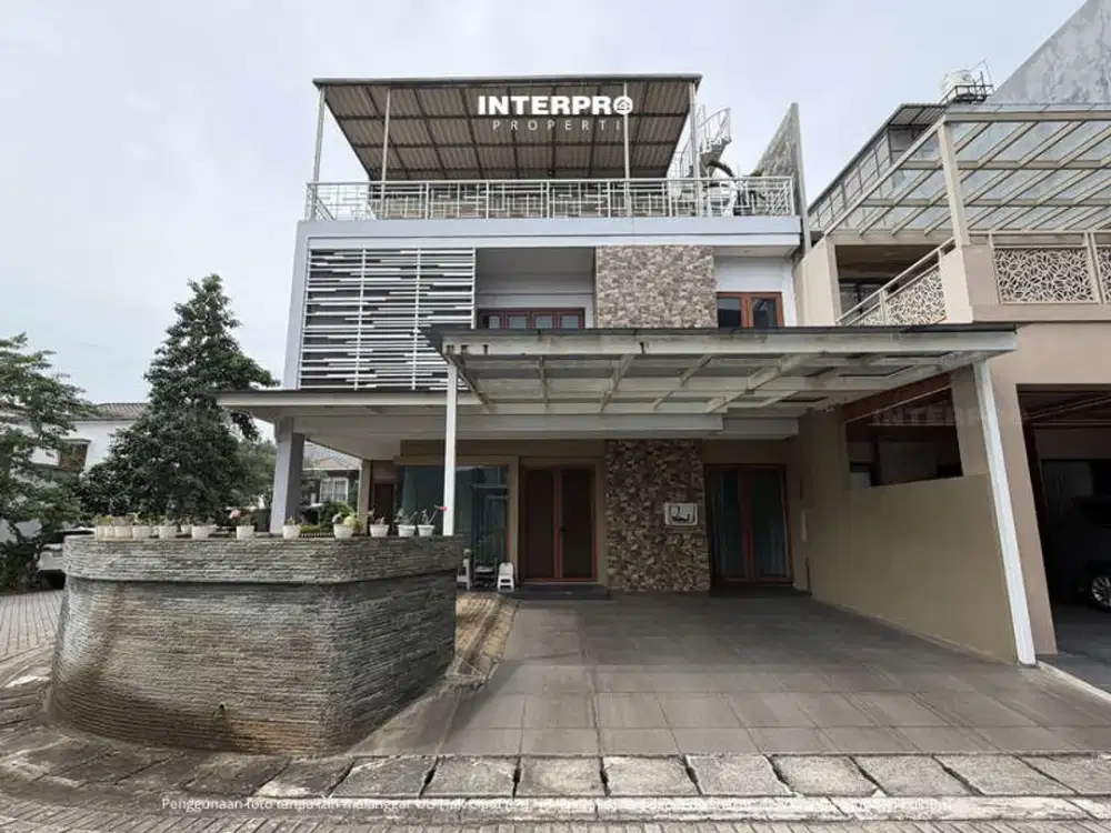 Rumah 3,5 Lantai Siap Huni Dijual Puri Mansion Hadap Selatan - Luas 174m2