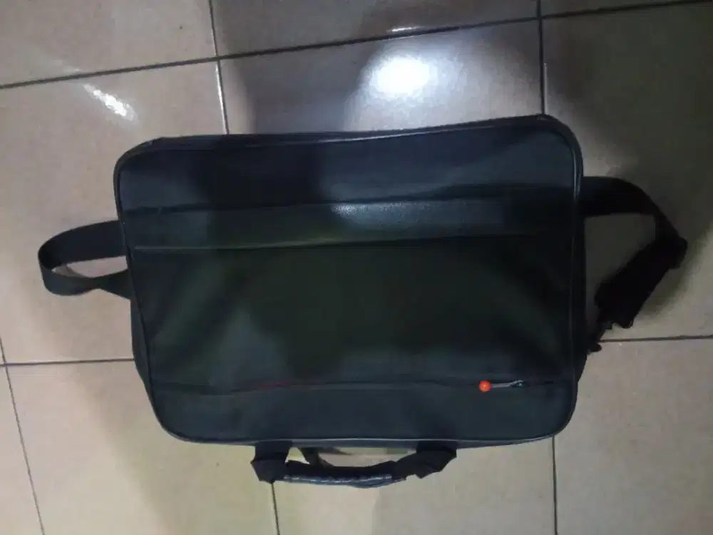 Tas laptop ukuran besar