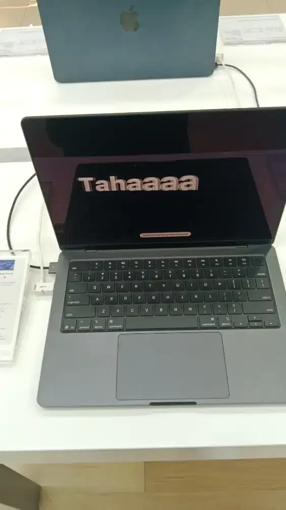 MacBook Pro M5 14 inci