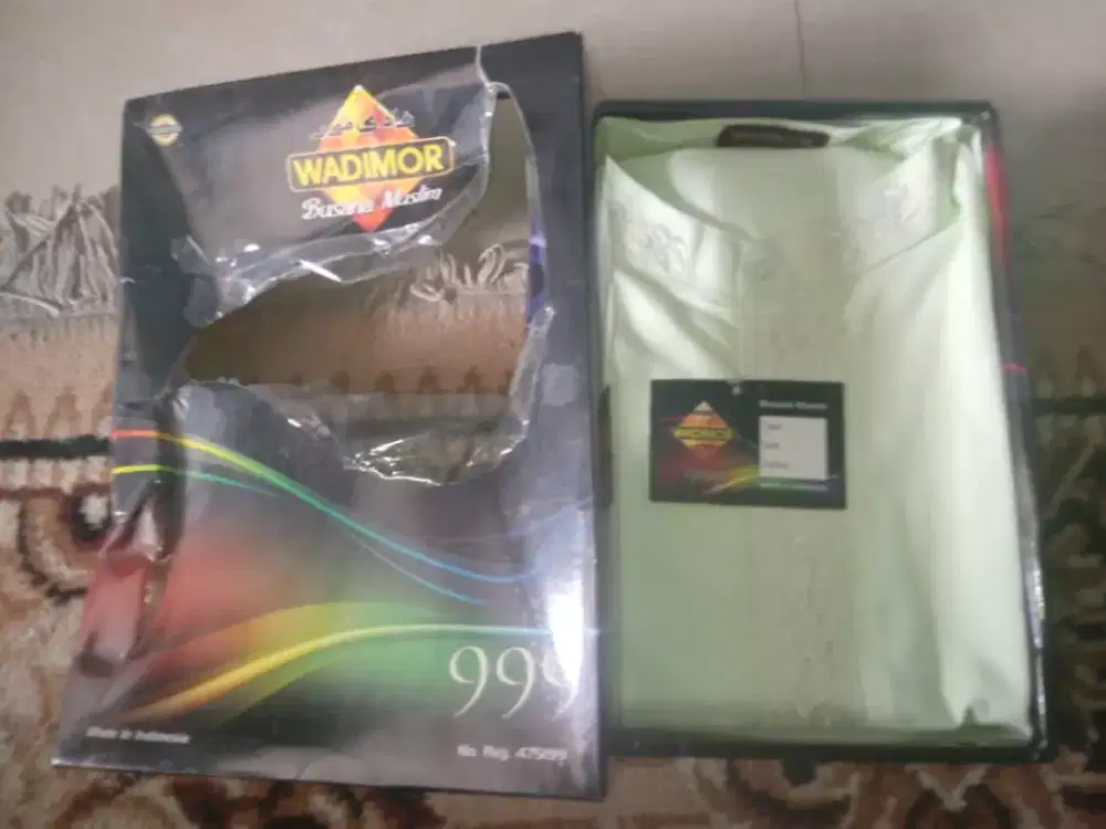 Baju muslim dan sarung