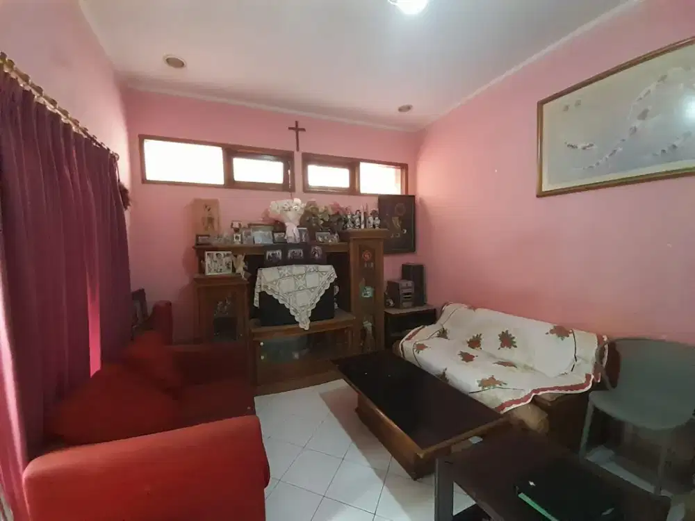 Dijual Rumah Nyaman Siap Huni Minimalis Lokasi di Setraduta Bandung