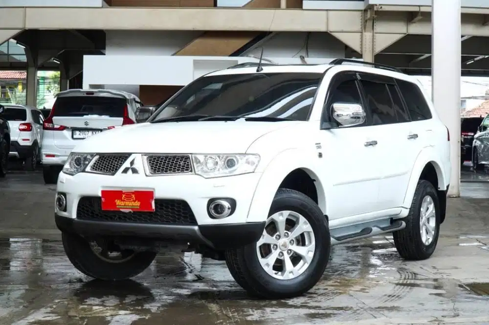Mitsubishi Pajero Dakar 4x4 Matic solar tahun 2012 Putih DIESEL AT