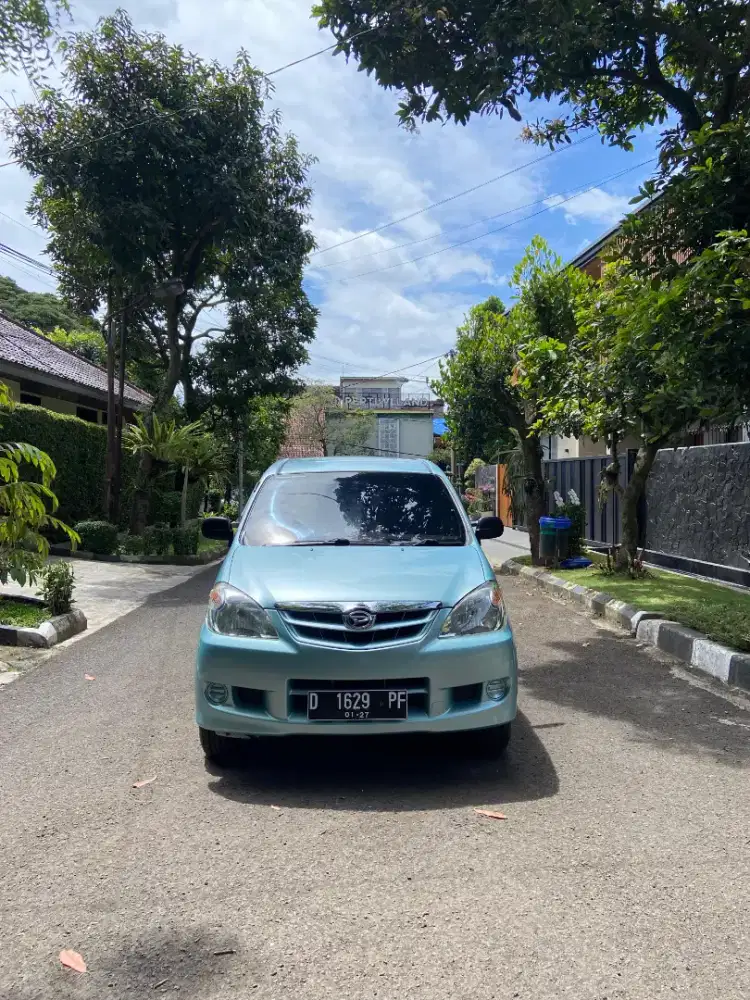 DAIHATSU XENIA F 600 LI M/T 2006