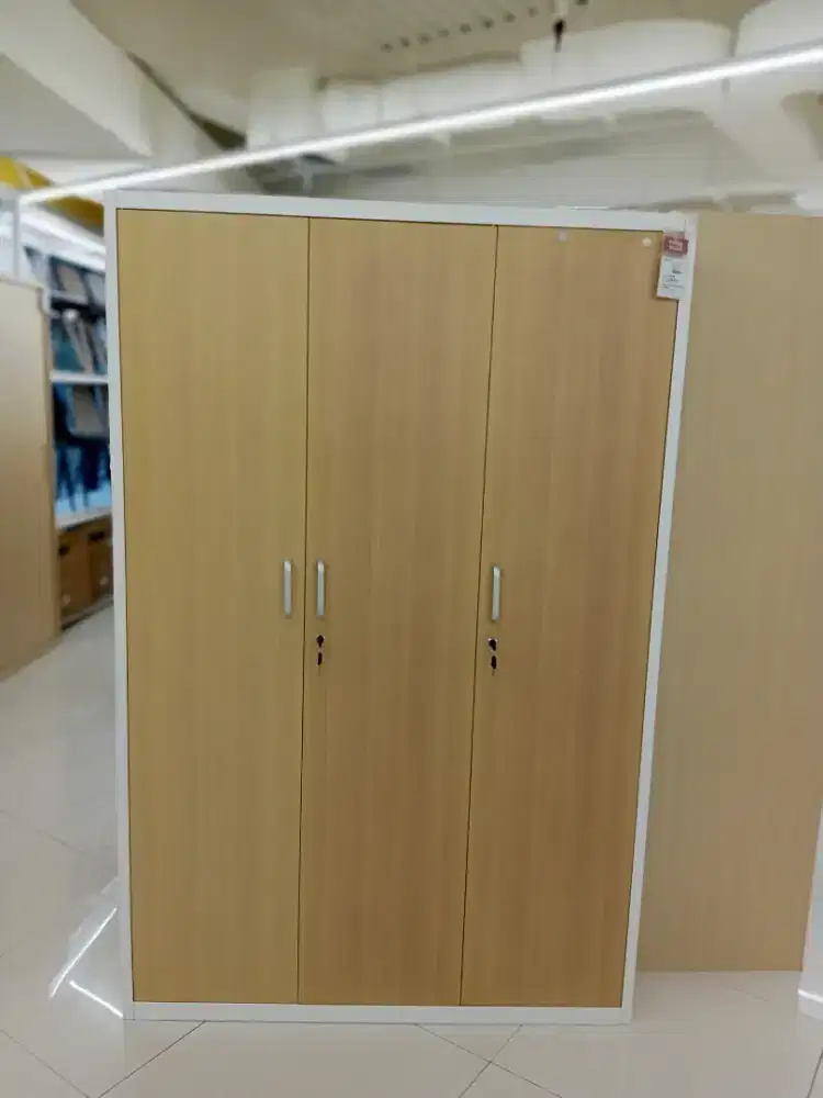 LEMARI FULL BESI 3 PINTU MURAH