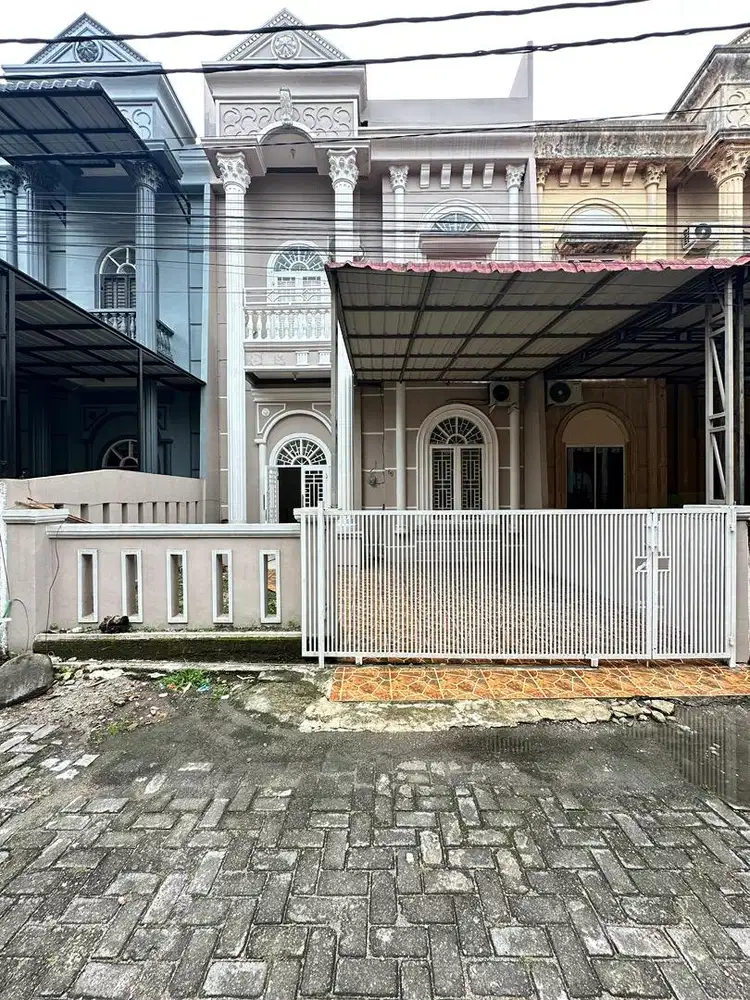 RUMAH DALAM KOMPLEK DAERAH SETIA BUDI ABDUL HAKIM