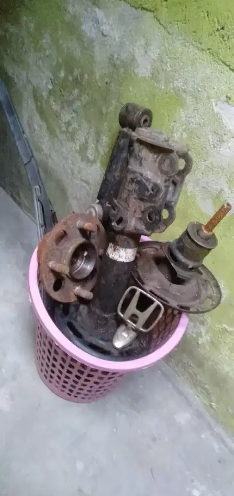 Di jual barang original ,asli  untuk semua merek mobil honda