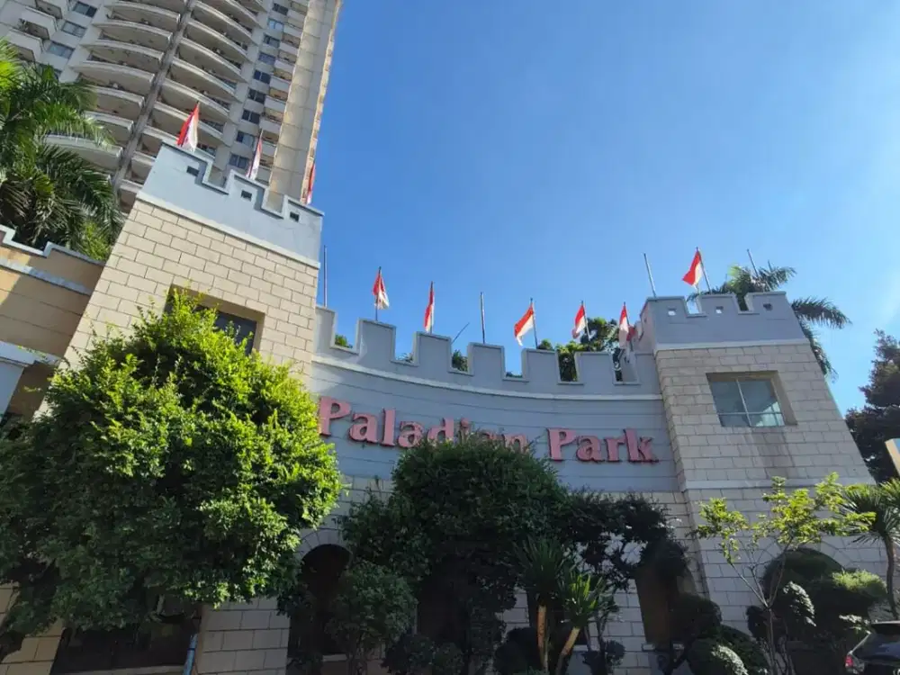 Apartemen 3br semi furnish di Paladian Park - Kelapa Gading Jakarta Utara