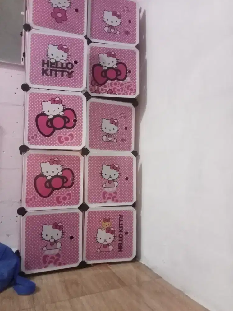 Dijual lemari pakaian