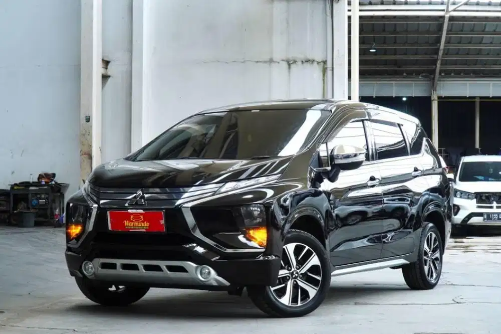 Mitsubishi Xpander Ultimate AT tahun 2018 hitam Matic DP minim 20 jt