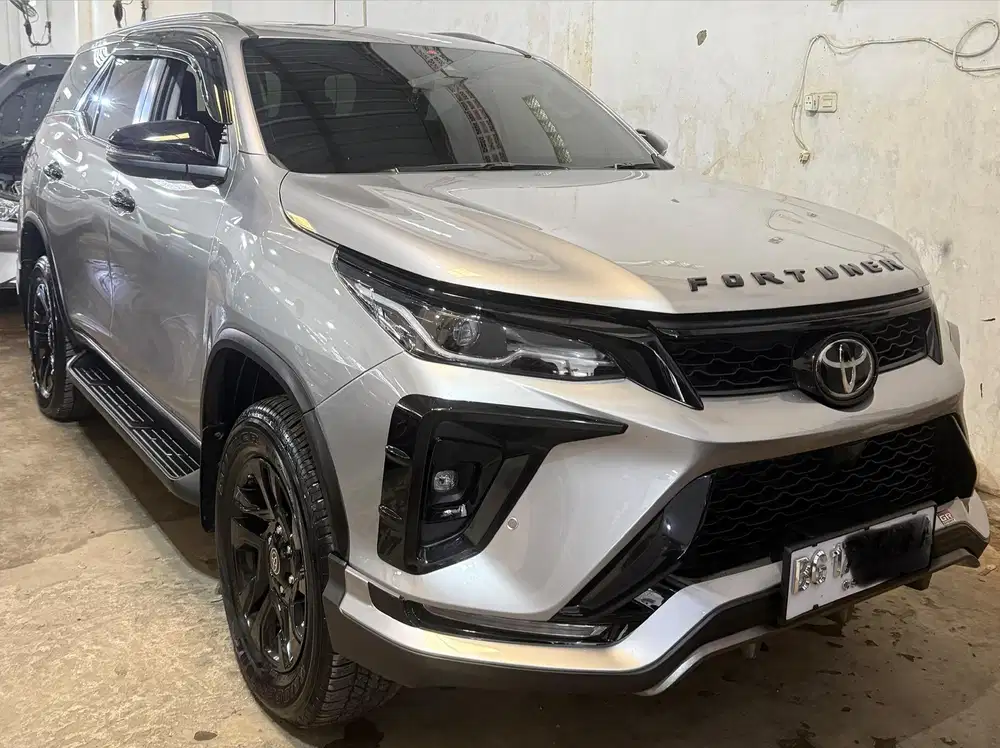 Fortuner GR TSS AT odo 9 Rb 2025/2026