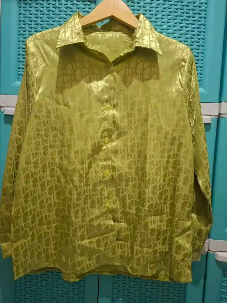 Kemeja wanita hijau