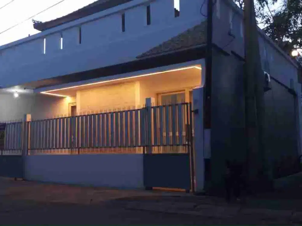 Dijual cepat homestay di Bali2 Lantai 
For sale: HARGA 5 M
Lok. Jl. Sandat gg Orchid bjr Cenggiling Balangan Bali