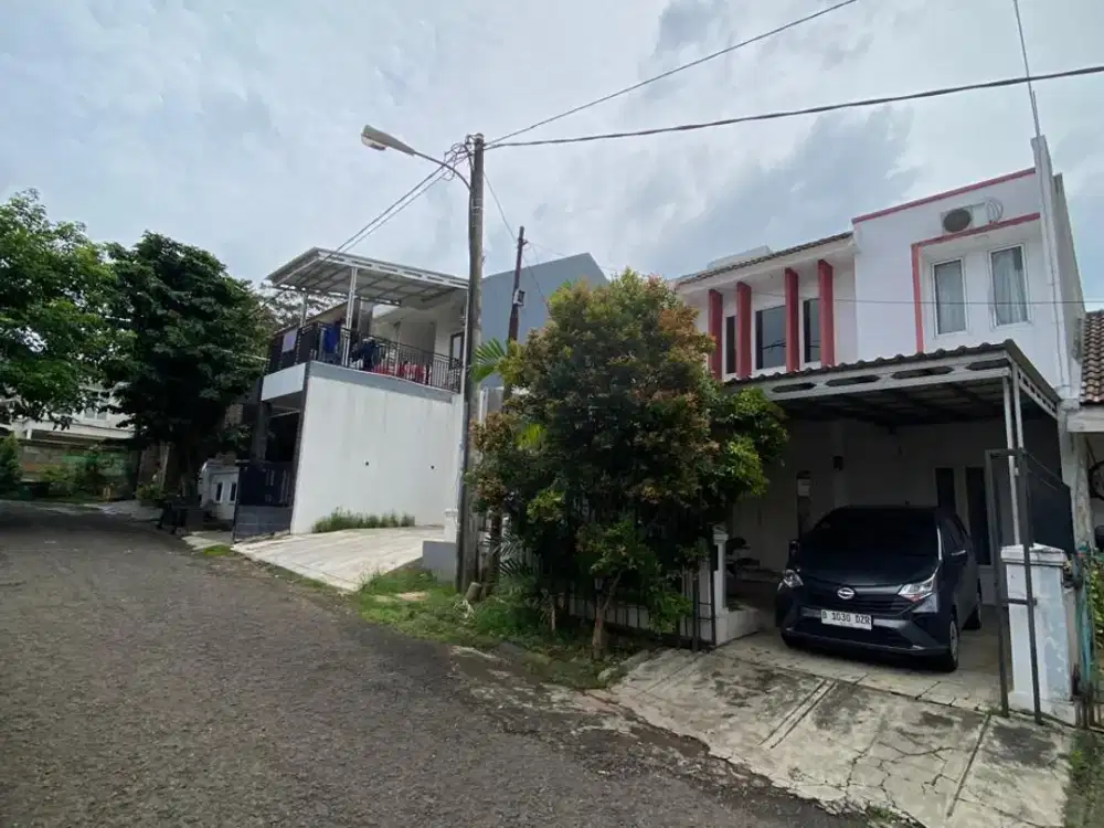 Rumah 2 Lantai Serba Putih di Citra Gran Cibubur