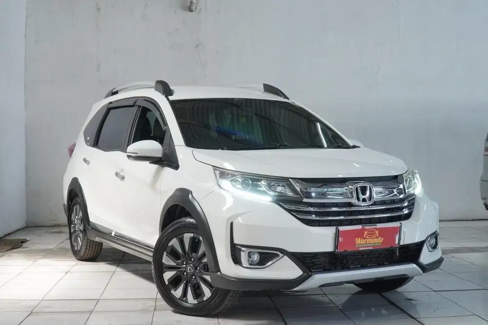 Honda BRV 1.5 E CVT tahun 2021 Putih BR-V Matic AT DP minim 29 jt