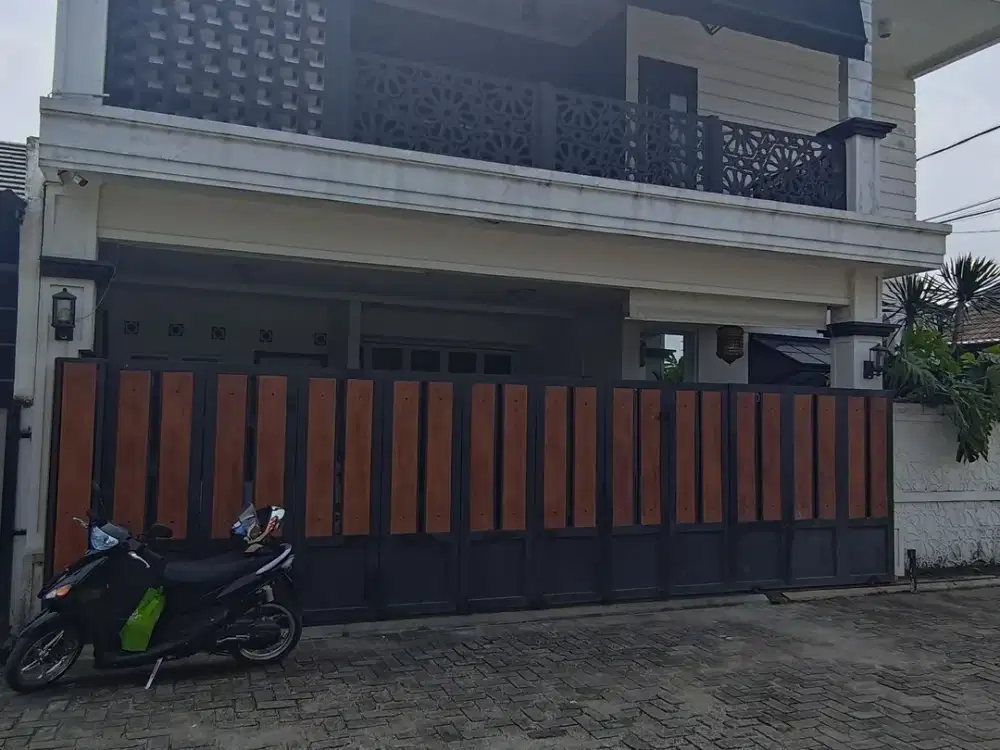 Rumah 2 Lt SHM 10 Mnt ke Mandaya Royal Hospital Puri Siap KPR J-43113