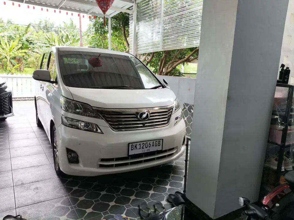 Toyota Vellfire 2011 Bensin
