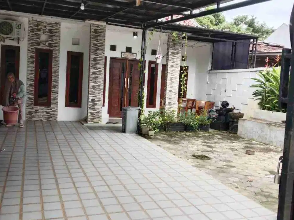 rumah strategis di sawangan depok