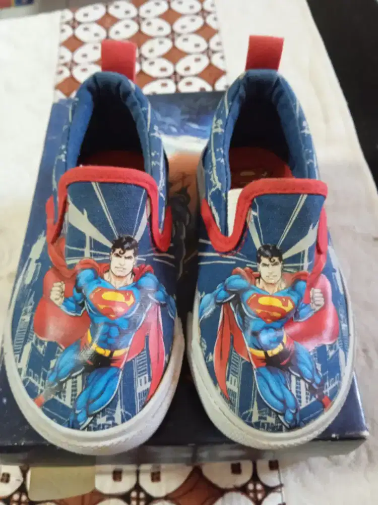 Preloved sepatu canvas anak