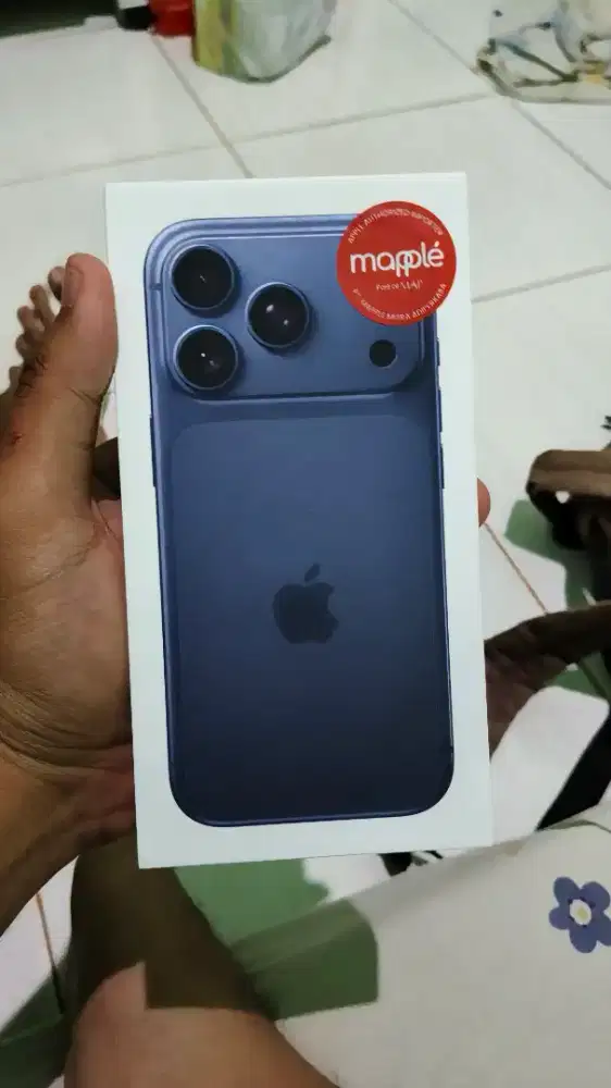 Iphone 17 pro 256 deep blue