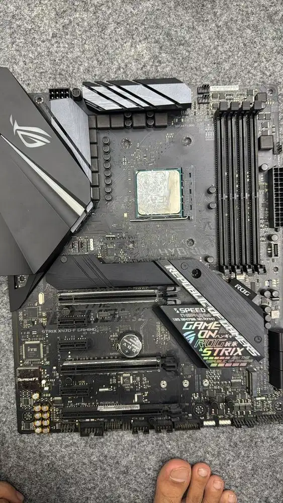 Motherboard harga 1 jt pas Asus Rog X470 F Gaming Normal Segel Mulus