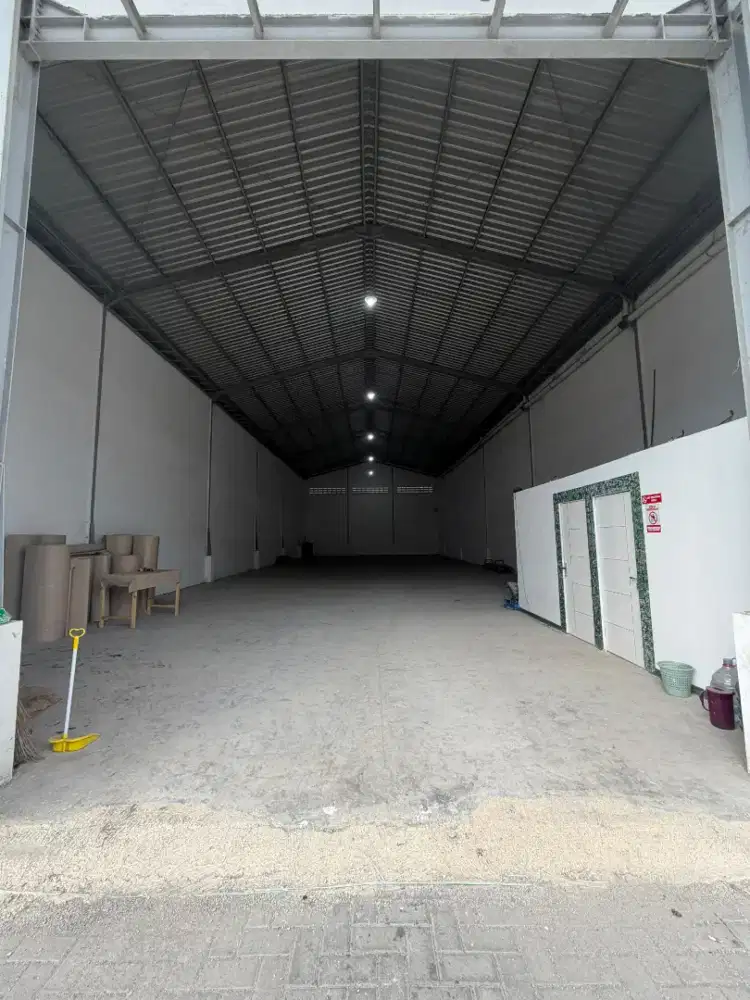 For Rent monthly Warehouse Romokalisari