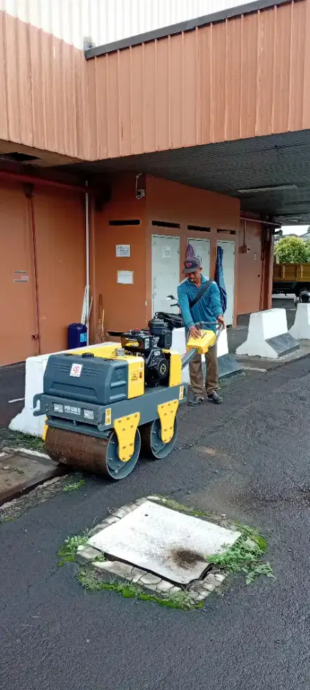 Jackhammer alat pemadat baby roller 2ton