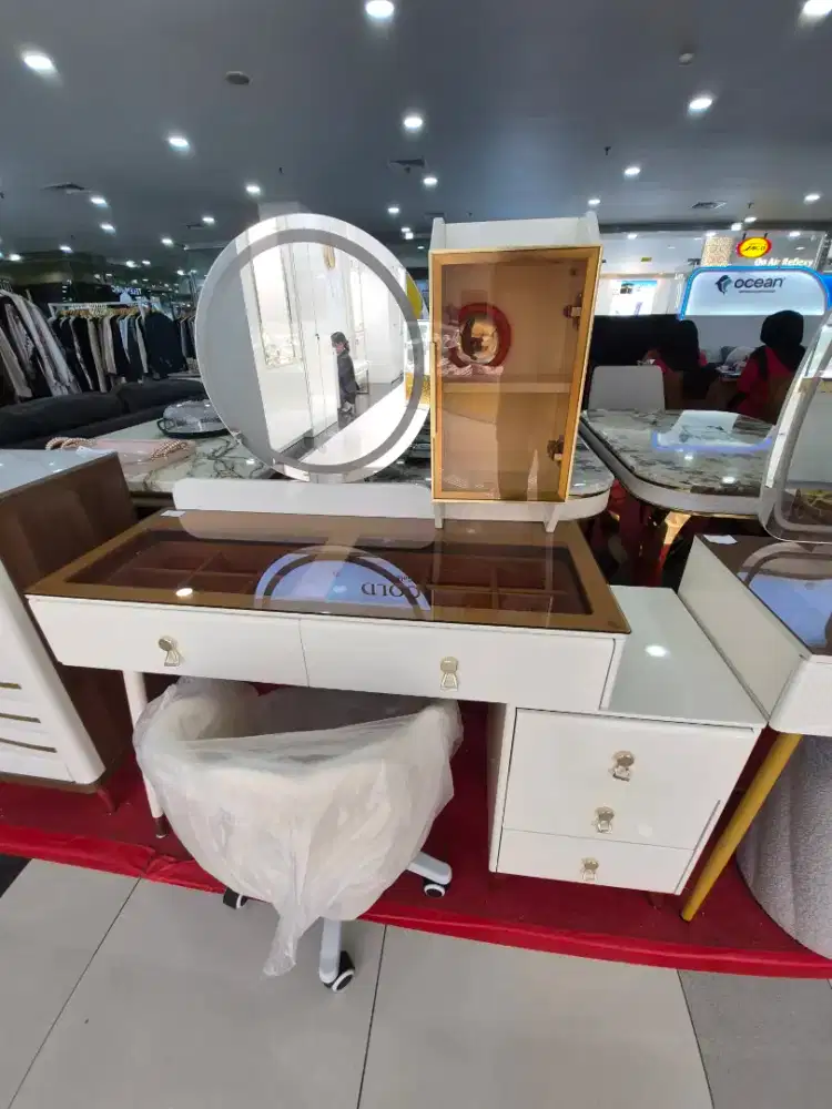 CREDIT MEJA RIAS MURAH PROMO BUNGA 0% FREE 1KALI CICILAN