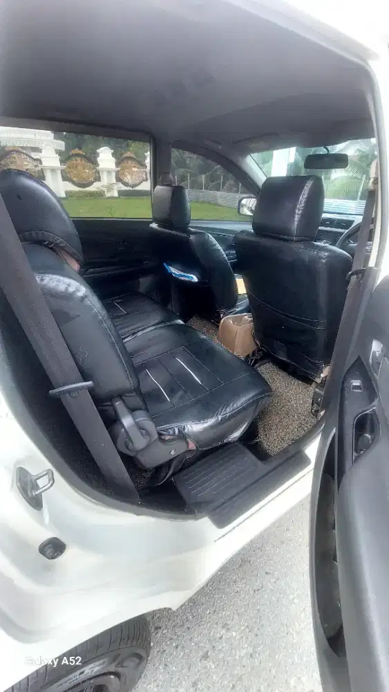 Xenia barong 2015 mulus luar dalam